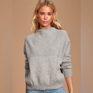 Lulus like new - Grey Mock Neck Knit Sweater size medium
